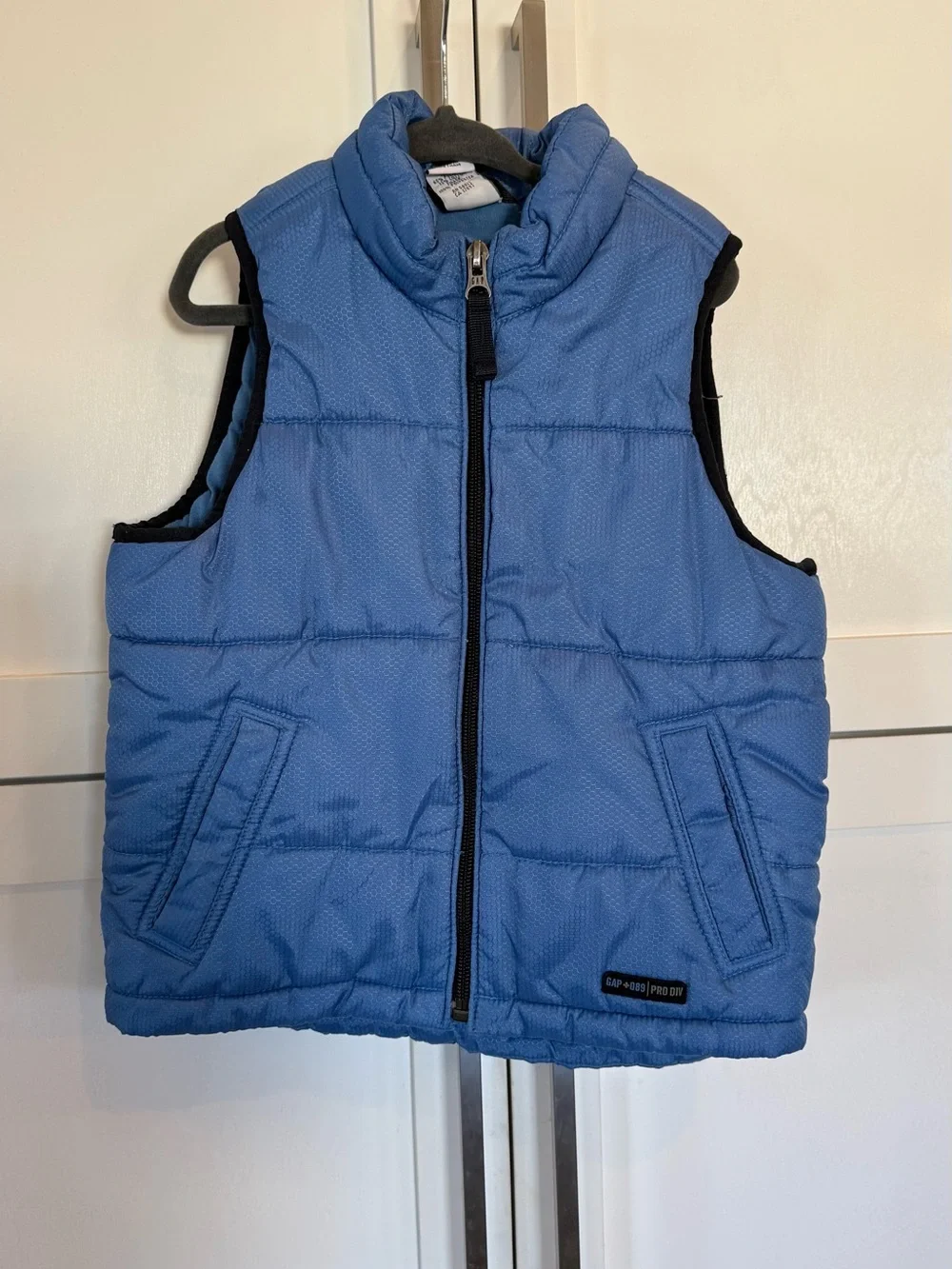 Gap Kids blue quilted vest 4T